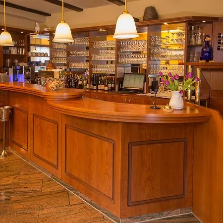 Scheffler Garni Hotel 3*